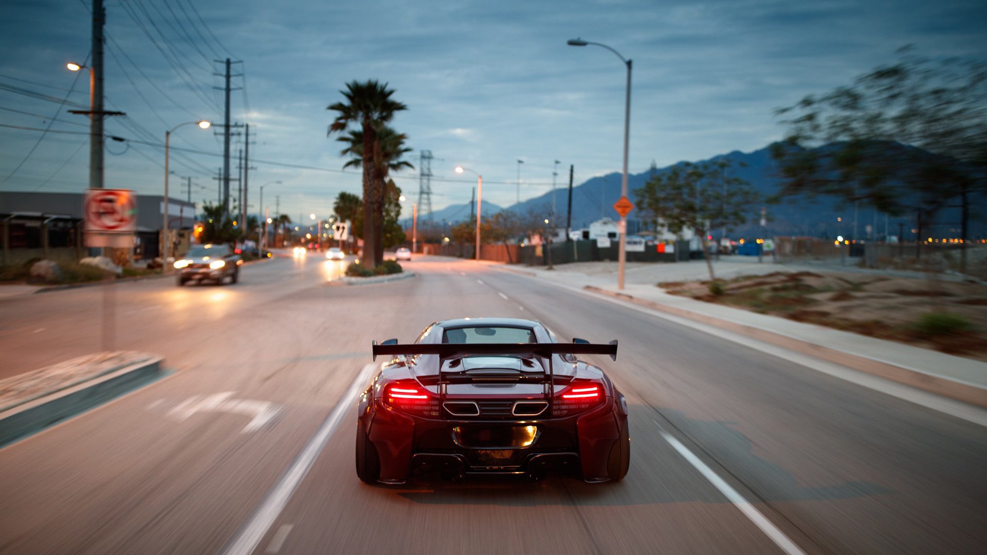 九游游戏中心官网-电动化浪潮：F1新能源赛车的未来，f1 电动