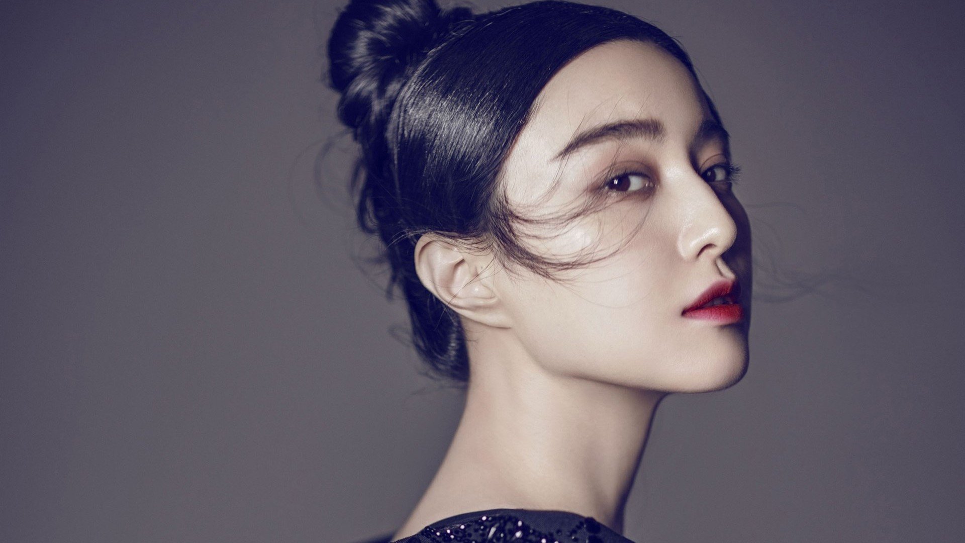 九游官网pc-罗杰·费德勒入选国际网球名人堂，罗杰·费德勒用的网球拍