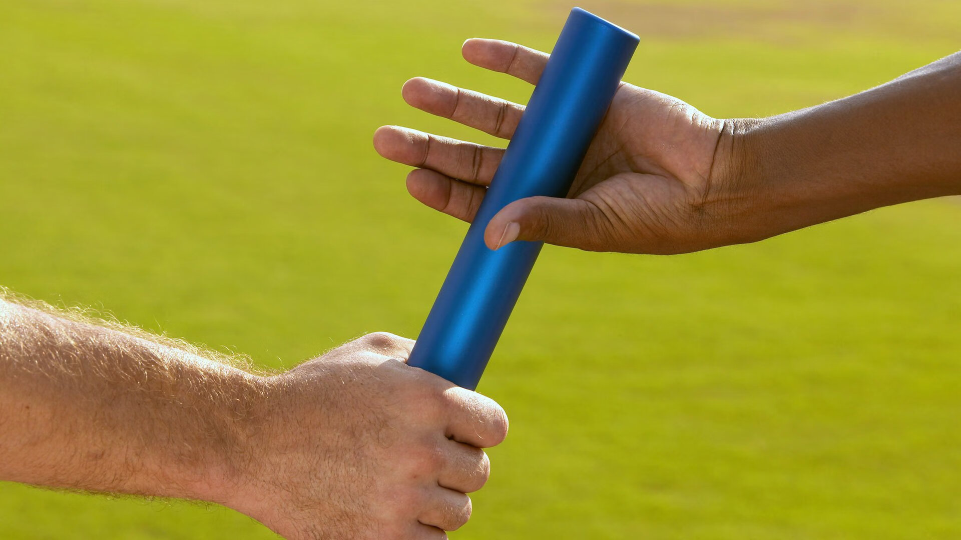 九游sports-阿根廷马术协会与国际马术联合会合作，举办国际马术交流活动，促进技术交流。